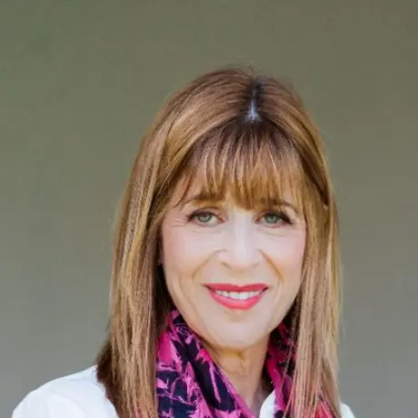 Portrait of Dr Annie Kaszina
